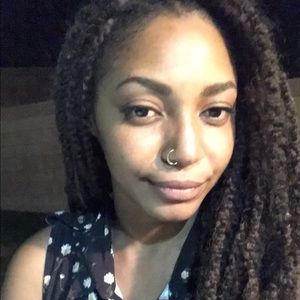 Meet your Posher, Yara